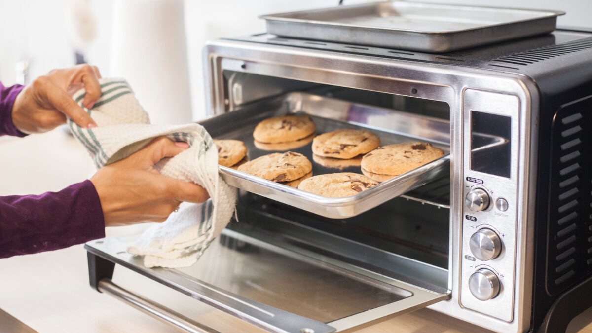 Why Toaster Ovens Make Perfect Wedding Gifts